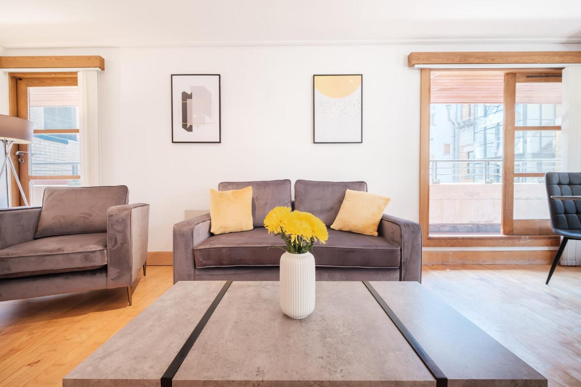 2Br Penthouse With Terrace - Heart Of Holborn - Cityapartmentstay ロンドン エクステリア 写真